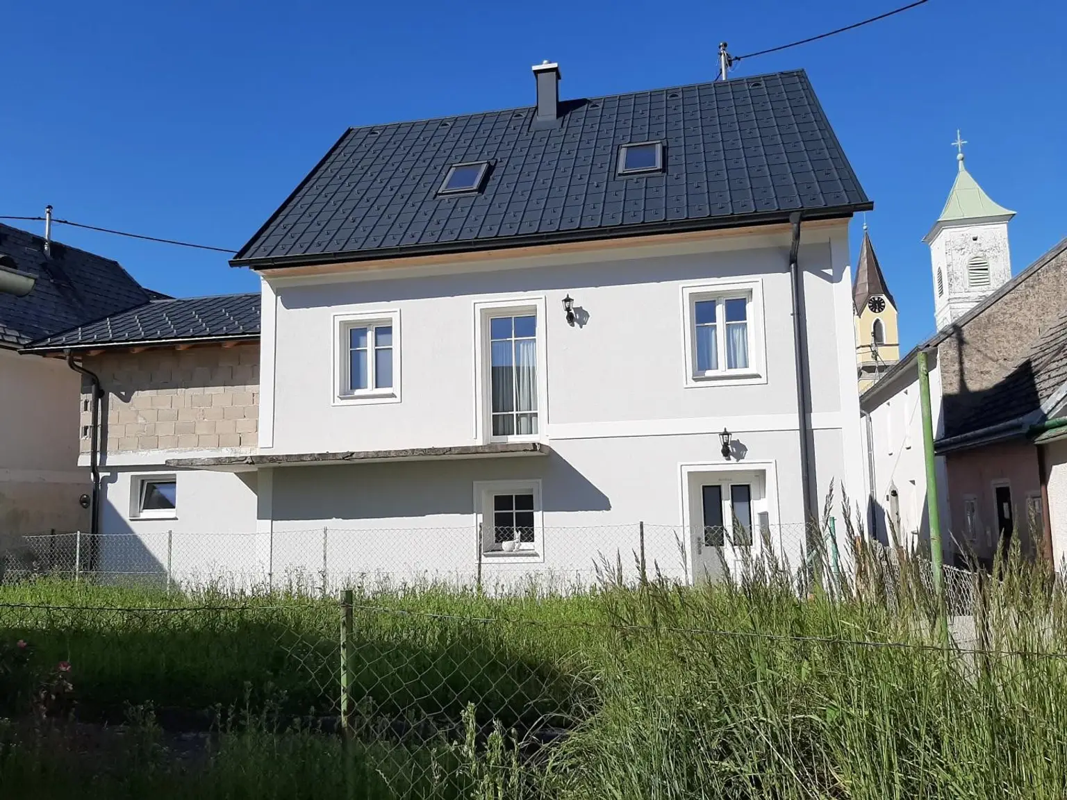 Süd-Ansicht mit NACHBAR-Garten