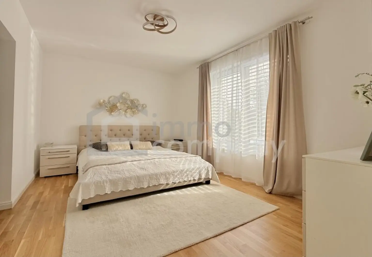🏡  Luxusresidenz in Wartberg – Wo Licht, Raum und Natur eins werden