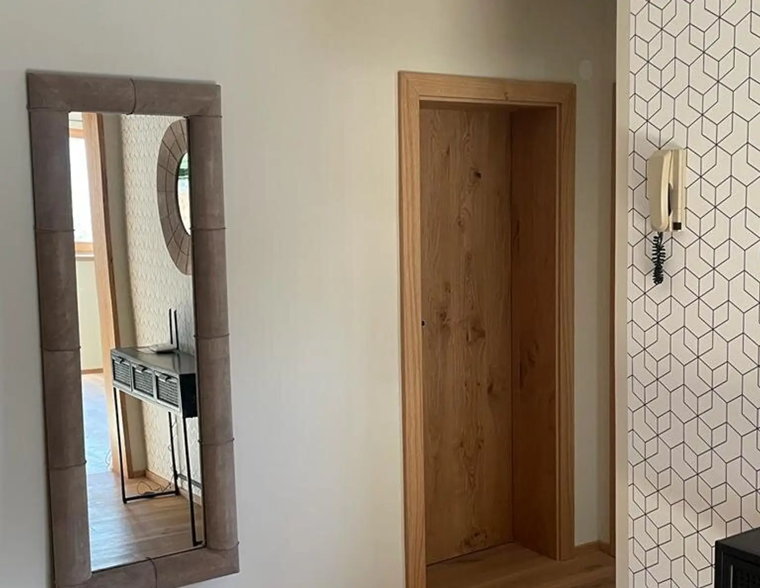Zweigeschossige Dachgeschosswohnung mit sensationellem Ausblick