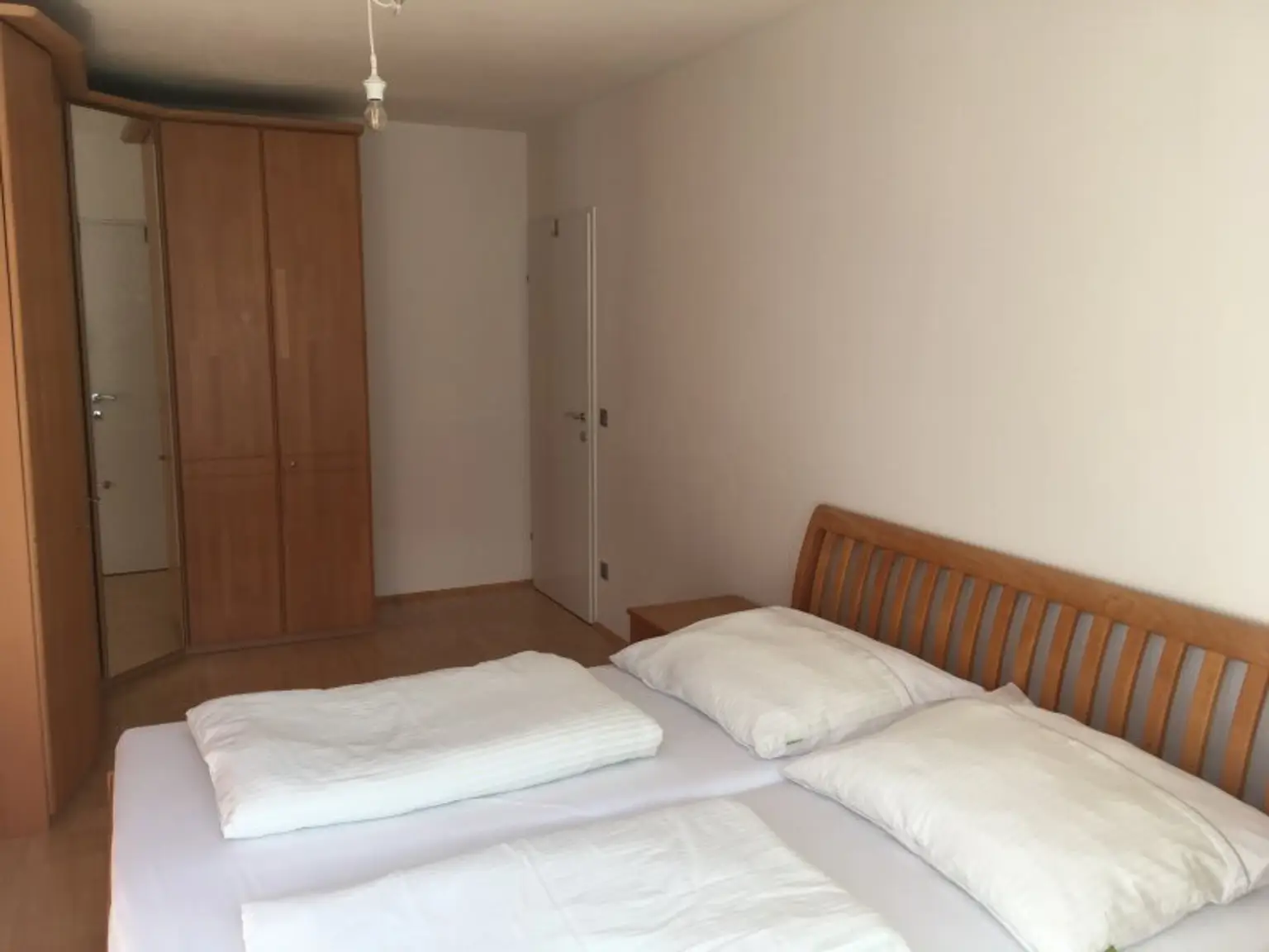 Moderne 3 Zimmerwohnung nähe Schloss Hetzendorf ruhe Lage Terrasse +Stellplatz