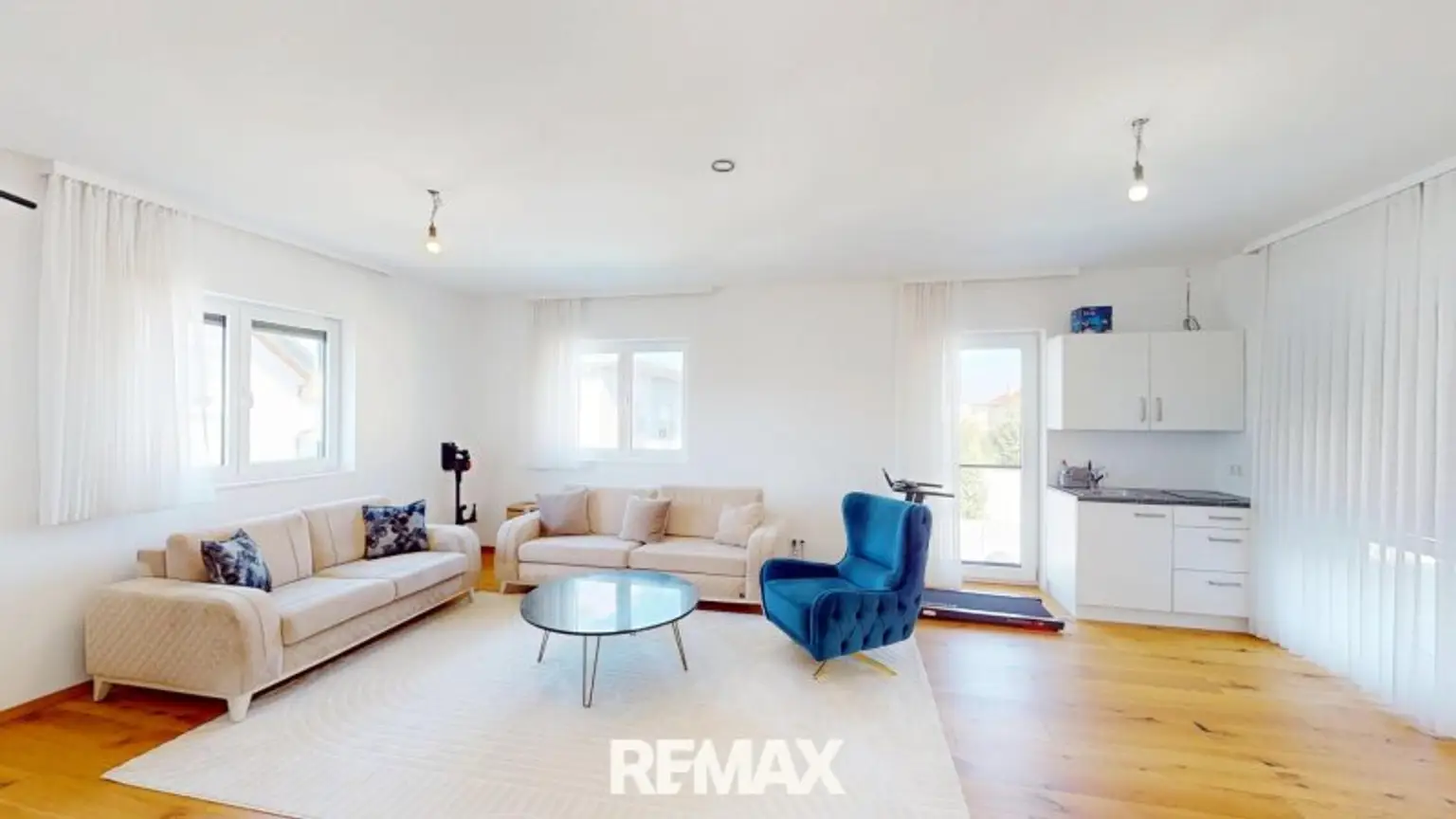 Wohnzimmer Küche OG