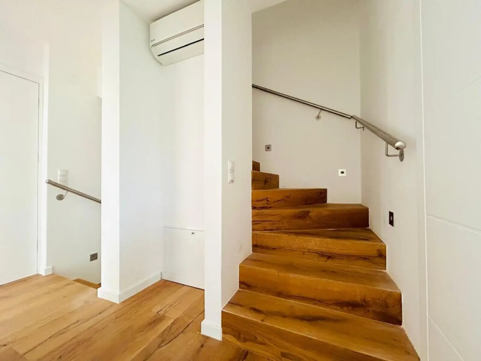 ERSTBEZUG! Doppelhaus mit Garten - Balkon - DG-Terrasse und PKW-Stellplatz | Hochwertige Ausstattung