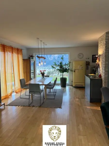 Charmantes Einfamilienhaus mit zwei Gärten und Panoramablick in Aldrans