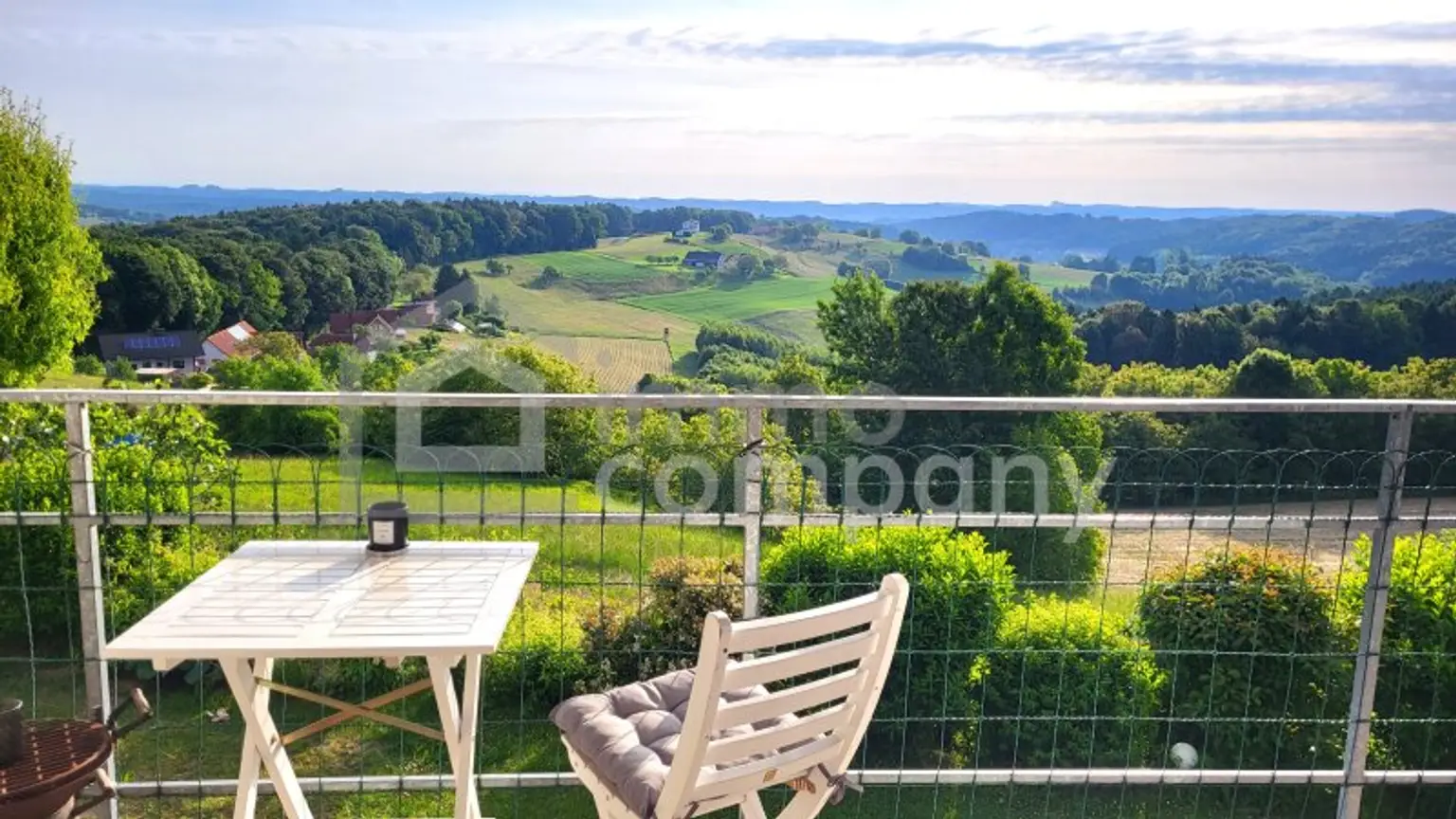 Provisionsfrei! Charmantes Zuhause mit Potenzial und Panoramablick bis zur Riegersburg
