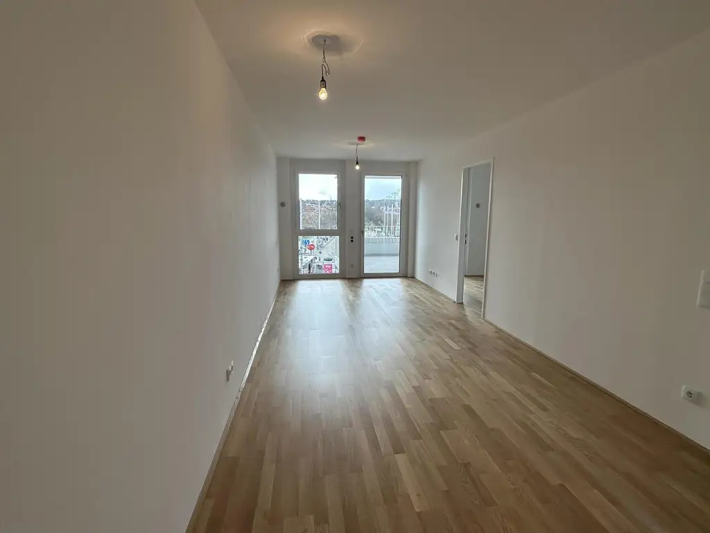 ZU HAUSE DIREKT AN DER U3