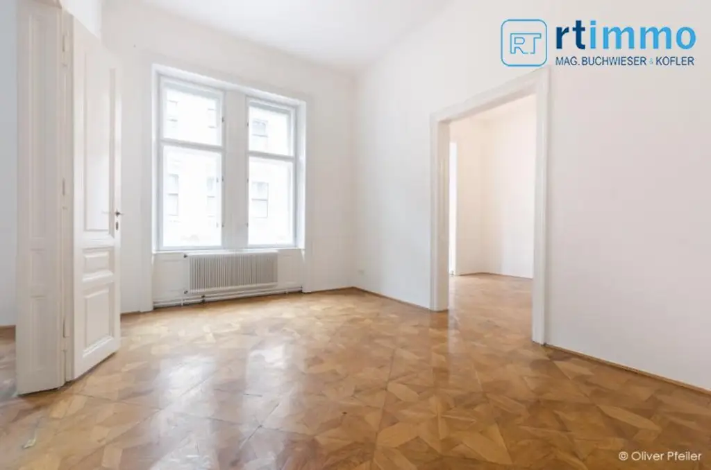 REPRÄSENTATIVE KLASSISCHE BEL ETAGE WOHNUNG IM BOTSCHAFTSVIERTEL