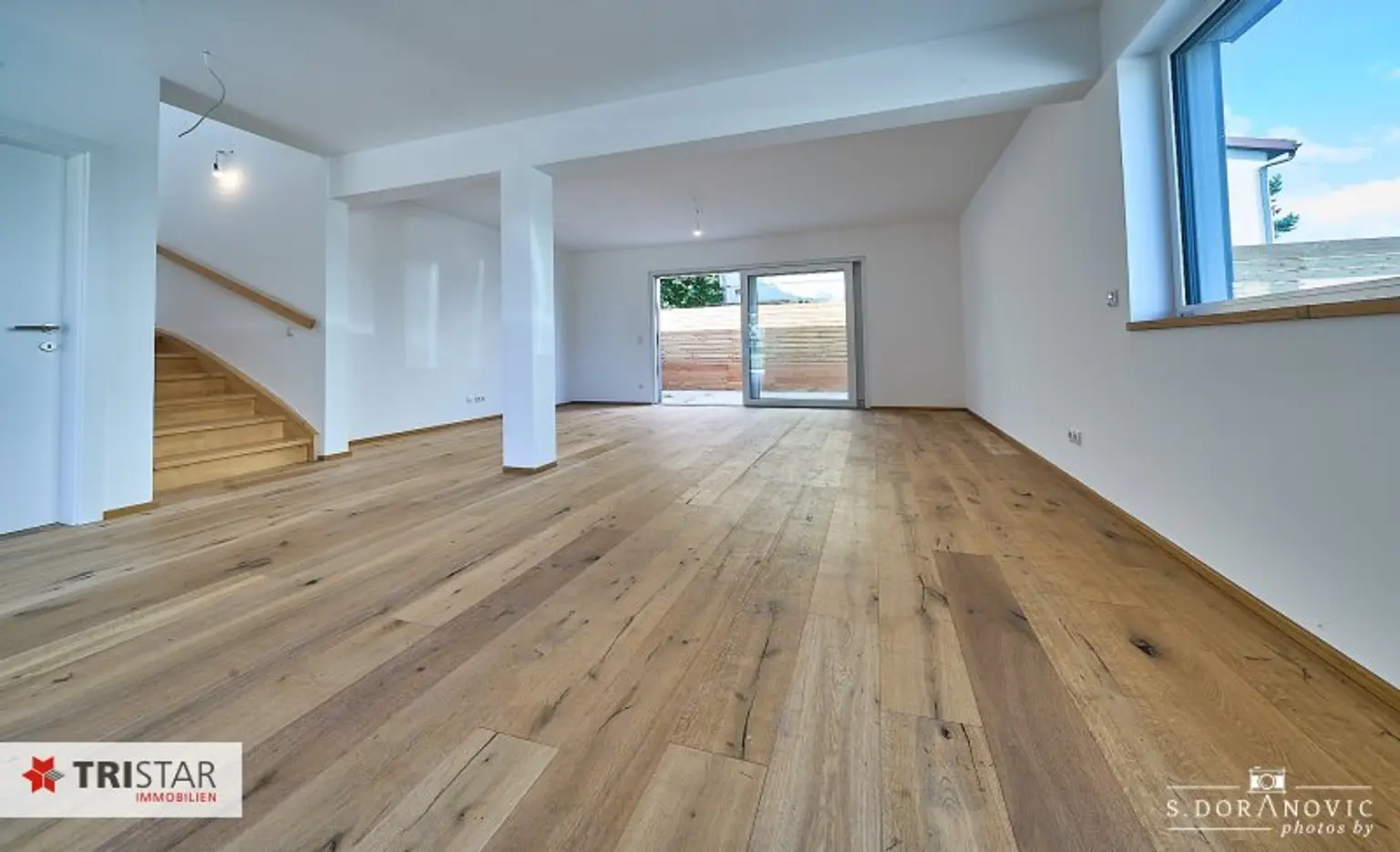 NEU! ++ ERSTBEZUG IN RUHIGER GRÜNLAGE ++ FAMILIENFREUNDLICHES HAUS MIT STELLPLATZ & EINBAUKÜCHE ++ 1220 WIEN ++