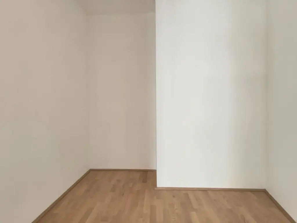 3 Zimmer Gartenwohnung in ruhiger Lage - Terrasse & Garten Hofseitig - Badewanne & Dusche - Garagenplatz vorhanden