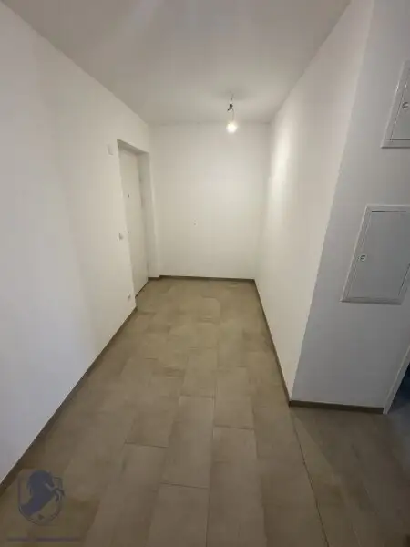 Moderne 3-Zimmer-Wohnung im 1. Stock – Neubau mit Balkon & 2 Parkplätzen