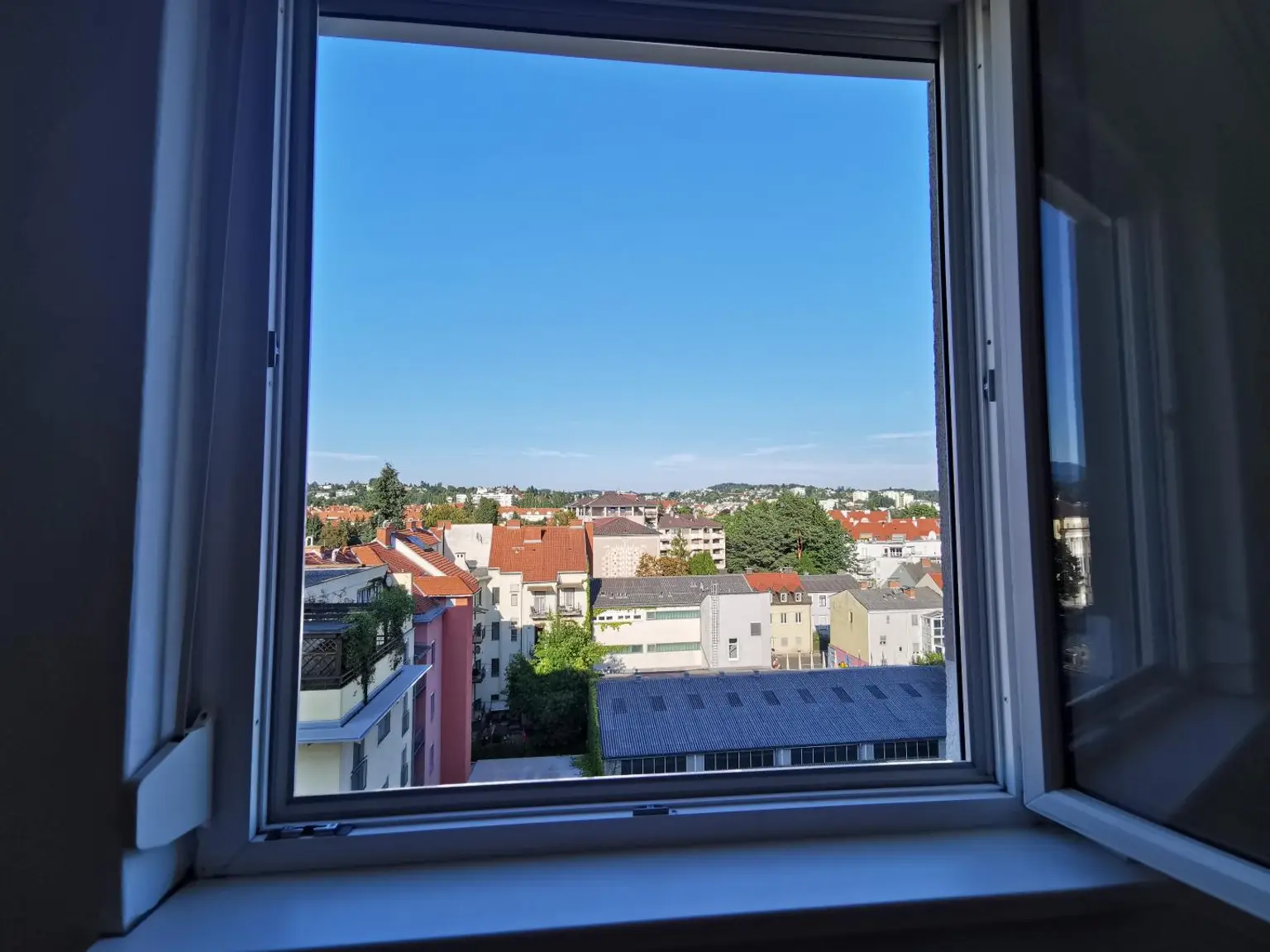 Helle 3-Zimmer-Wohnung mit Loggia - WG geeignet!