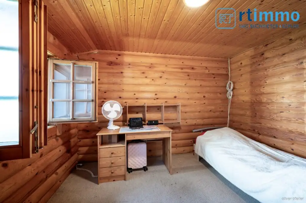 LIEBEVOLL GEPFLEGTES TRAUMHAUS AM SEE MIT KAMIN; SEETERRASSE, SOMMERHÄUSCHEN AM WASSERUND GARAGE