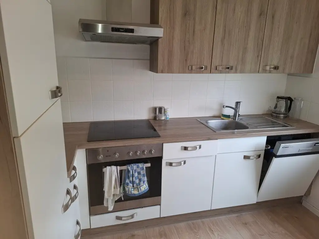 Möblierte 3-Zimmer-Wohnung mit Loggia und Carport in Mürzzuschlag zu mieten !