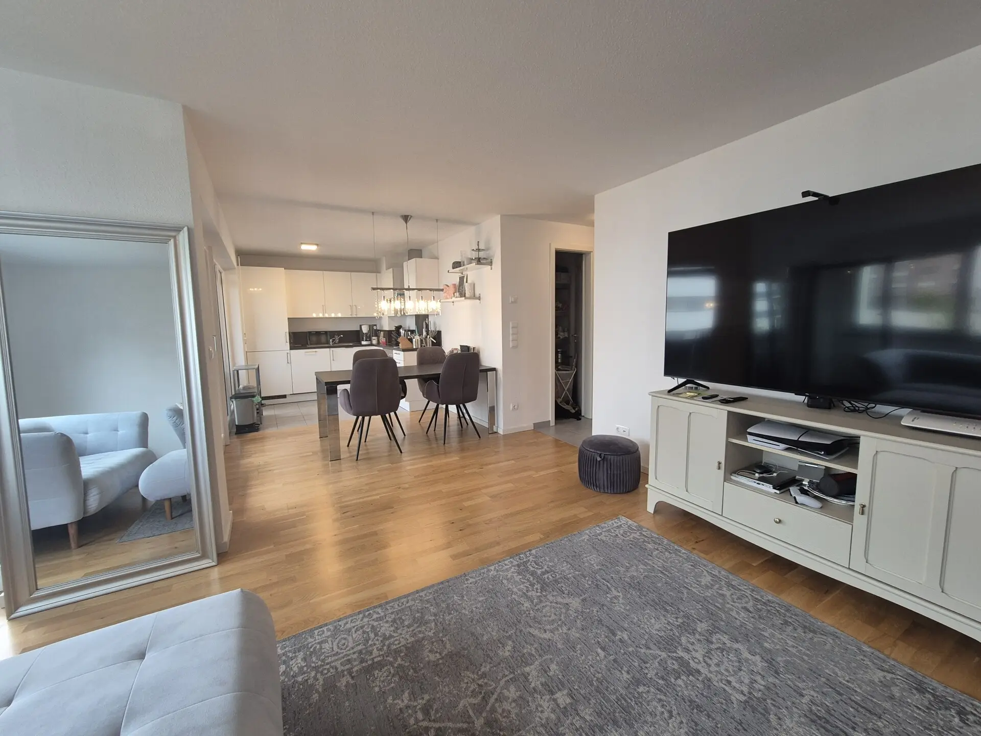 Wohnzimmer Richtung Esszimmer