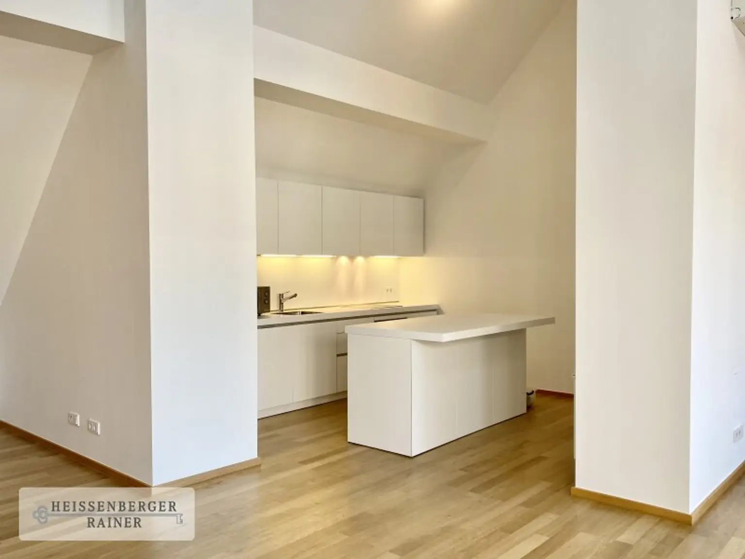 WOHNEN IM MARGARETENHOF /// PILGRAMGASSE /// beeindruckende Dachterrassenwohnung in einzigartiger Lage
