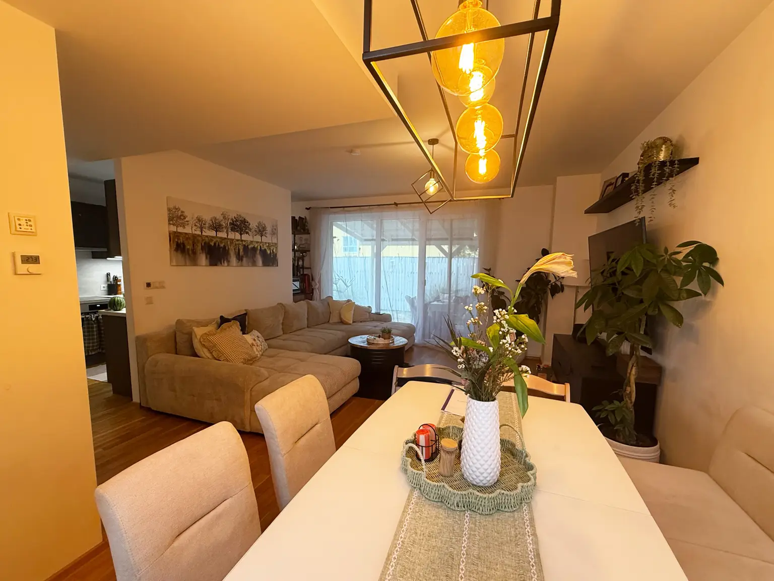 EG Wohnzimmer mit Zugang zur Terrasse