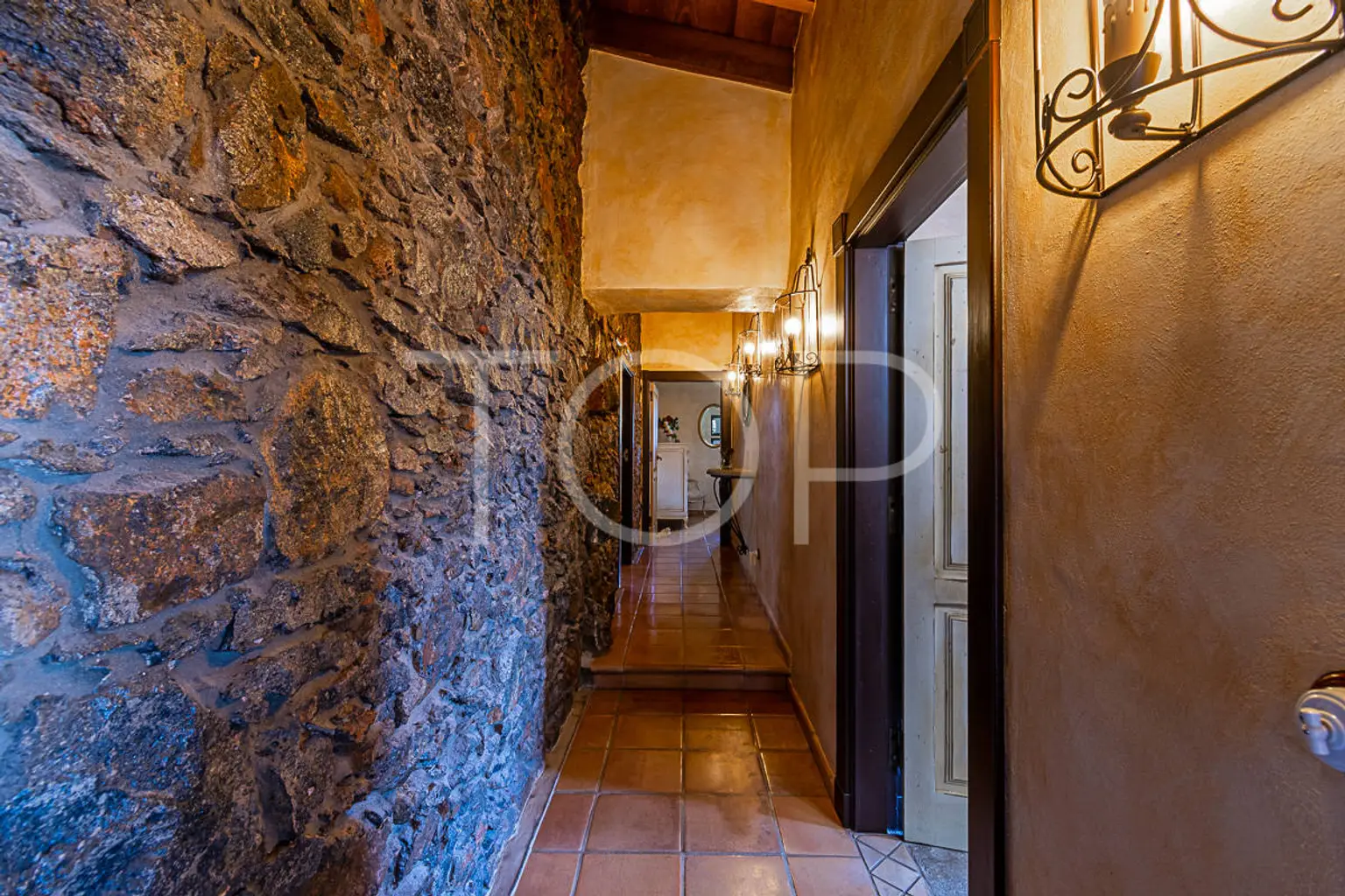 House-La-Esperanza-Aisle-Tenerife-1