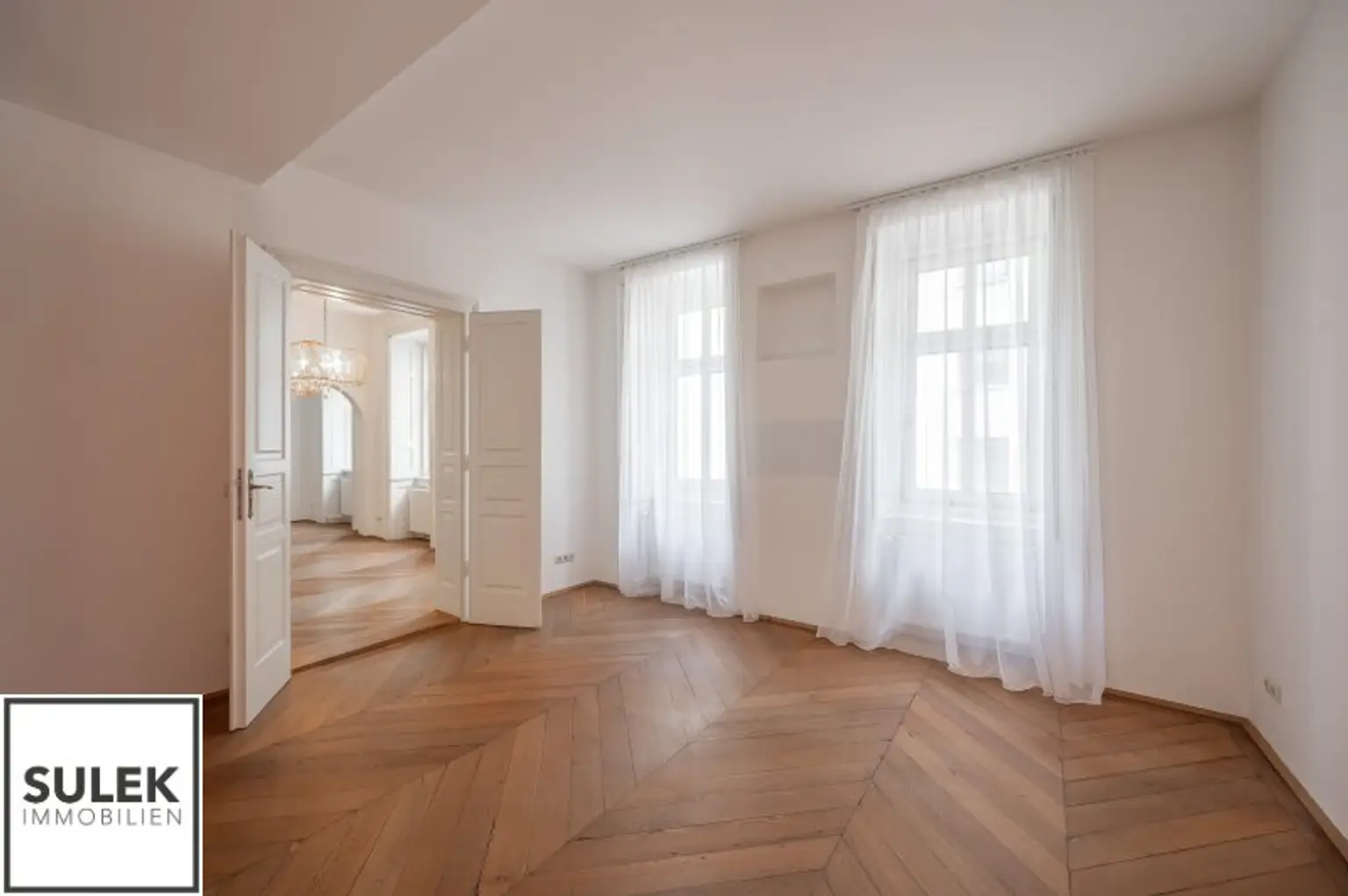 Rarität in der Wehrgasse: großzügige, sanierte Altbauwohnung mit Terrasse ab 01/26 unbefristet mieten!