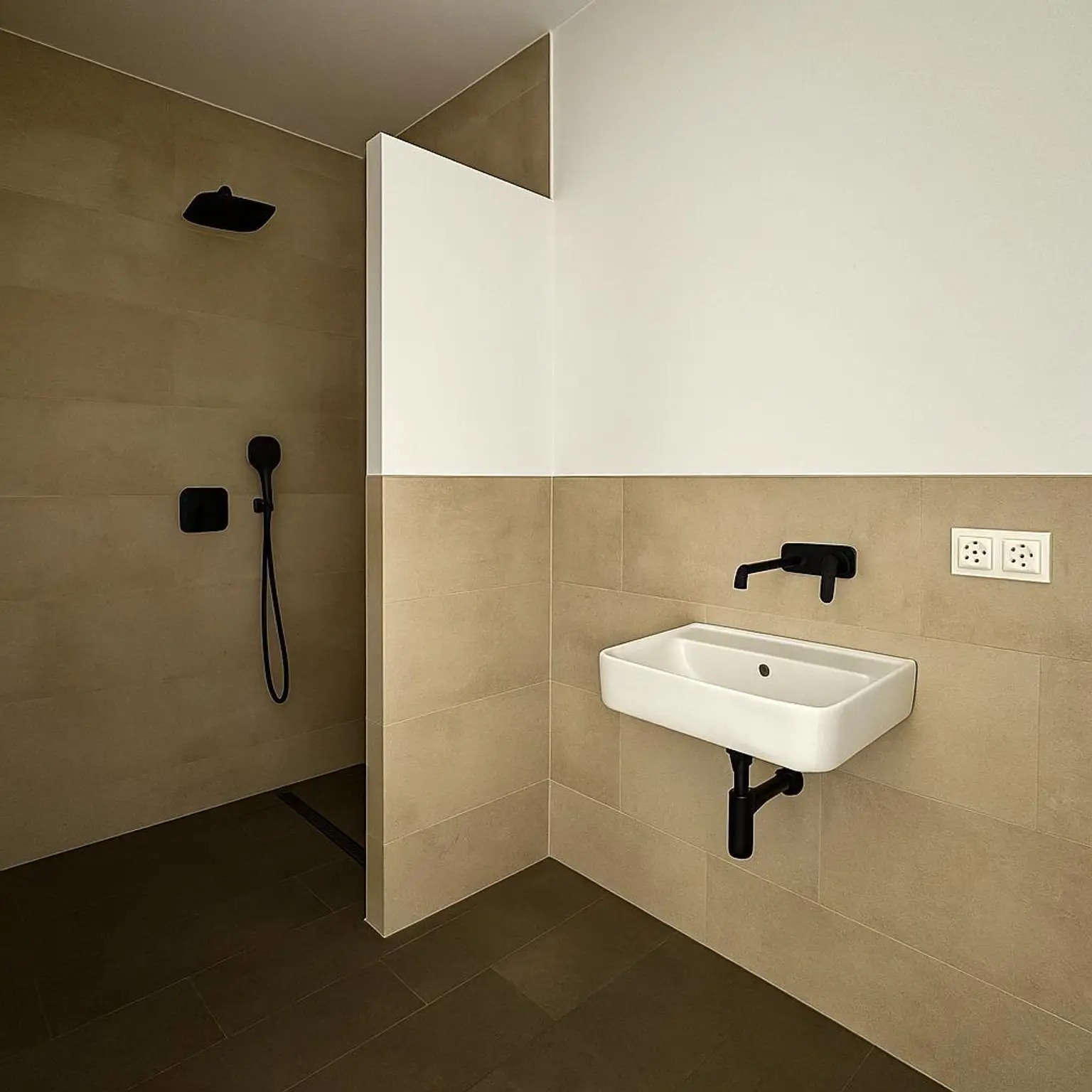 Erstbezug: 4-Zimmer-Maisonette mit Hauscharakter auf zwei Etagen