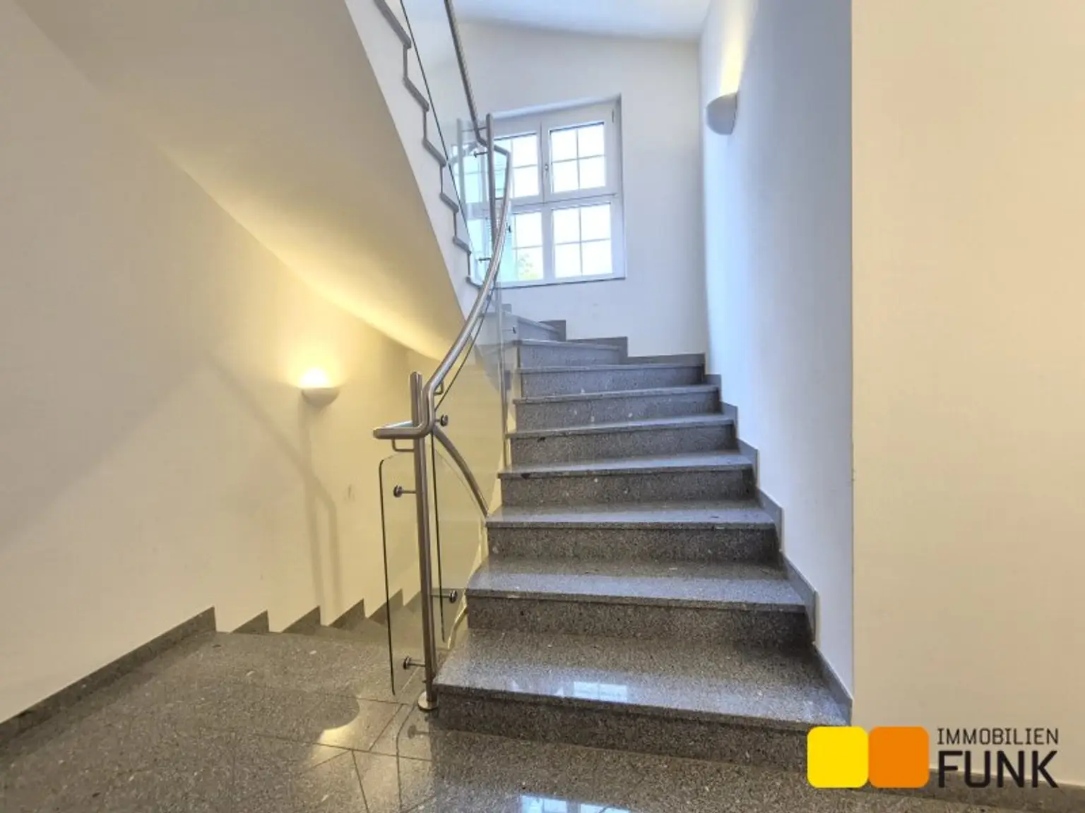 5-Zimmer Gartenwohnung mit 2-Zimmer-Einliegerwohnung