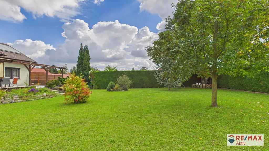 Familienfreundliches Wohnhaus mit großzügigem Garten