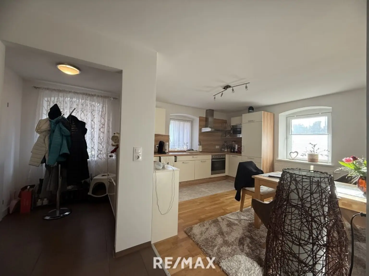 *** Top kernsaniertes 439m² Zinshaus mit Nebengebäude in Kindberg – 4 Einheiten incl. Carports, voll vermietet, starke Renditechance! ***