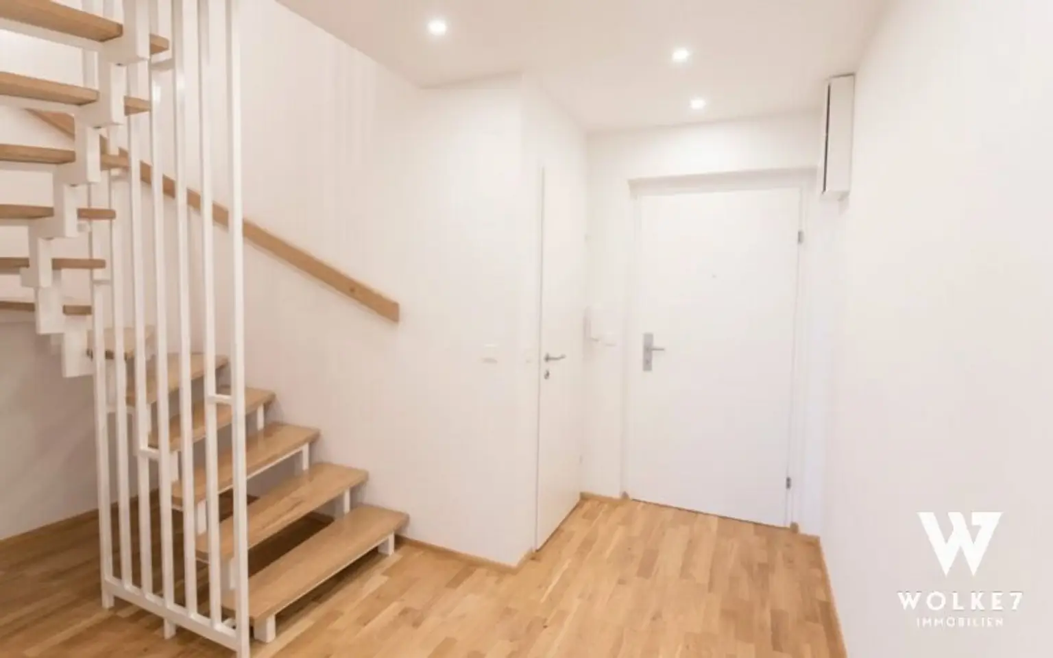 Einzigartige 2-Zimmer-Maisonette mit Terrasse und Blick auf den Lainzer Tiergarten