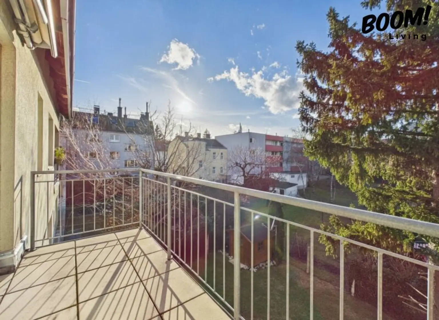 Traumhafte 3,5-Zimmer-Dachgeschosswohnung mit Balkon und Terrasse in 1230 Wien!