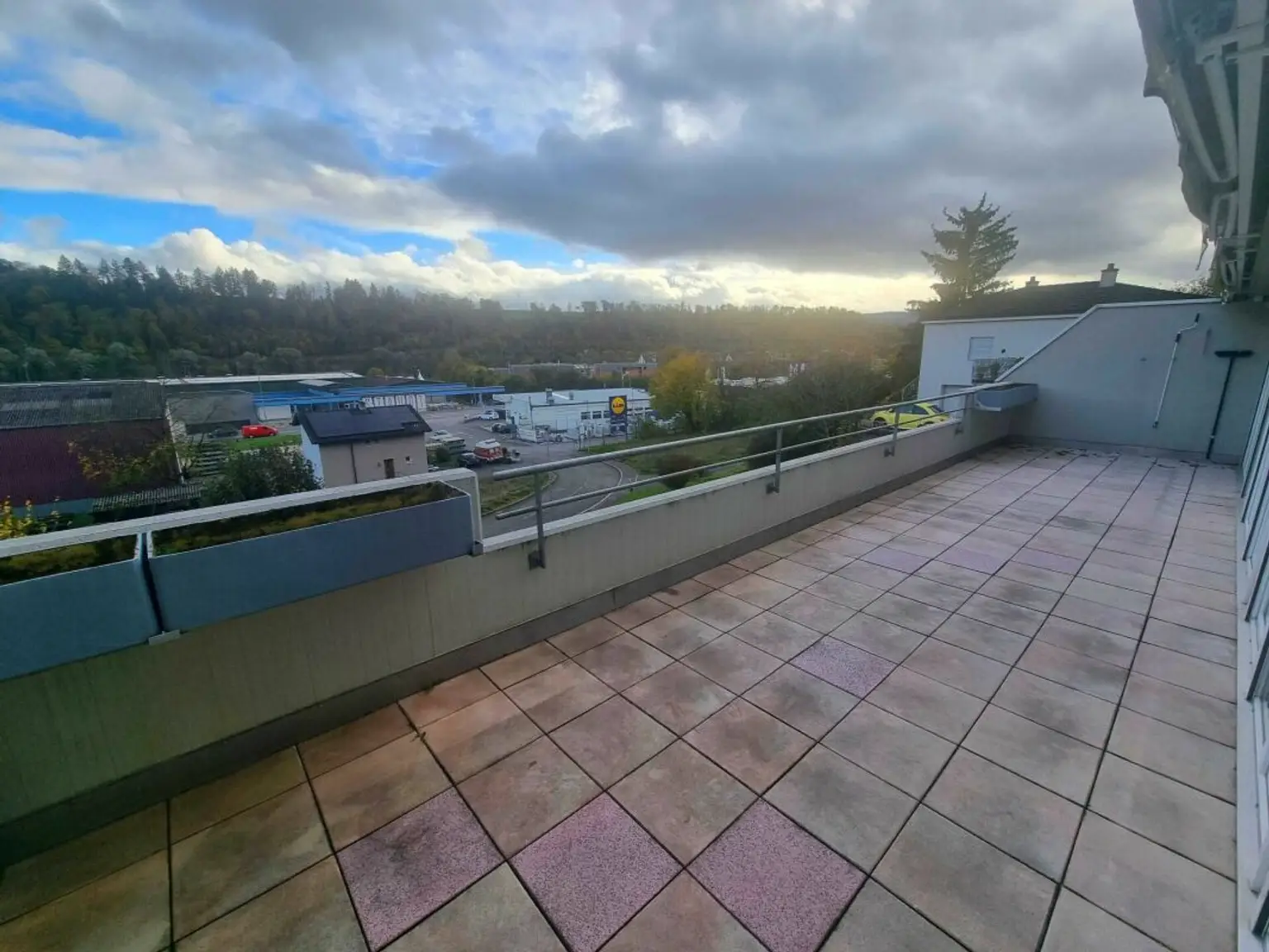 4 1/2 Zimmer Terrassen-Wohnung