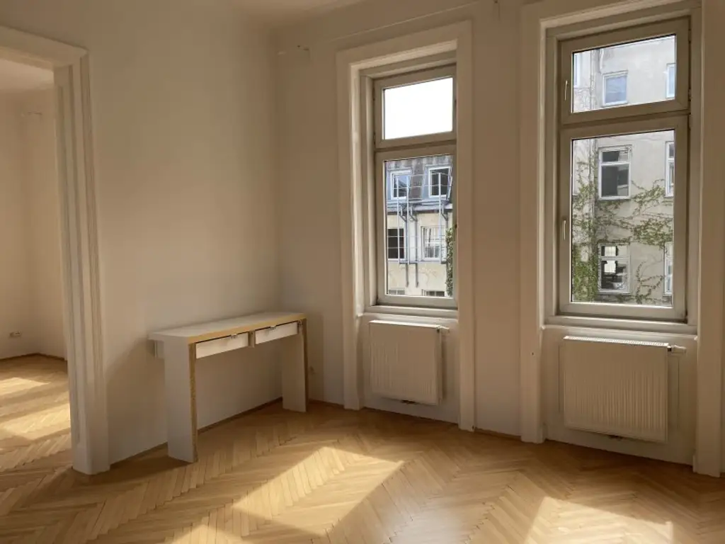 UNBEFRISTET: 2-Zimmer-Wohnung mit separater Küche ab FEBRUAR 2026!