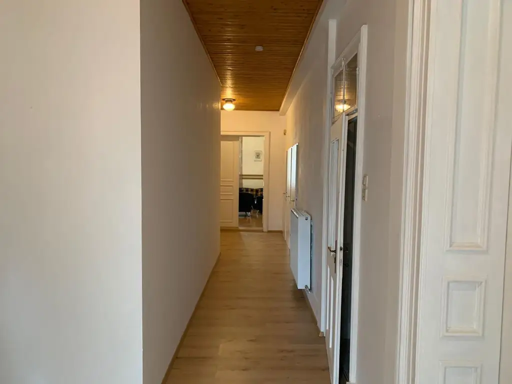 Große Wohnung im Ortszentrum (WG geeignet)
