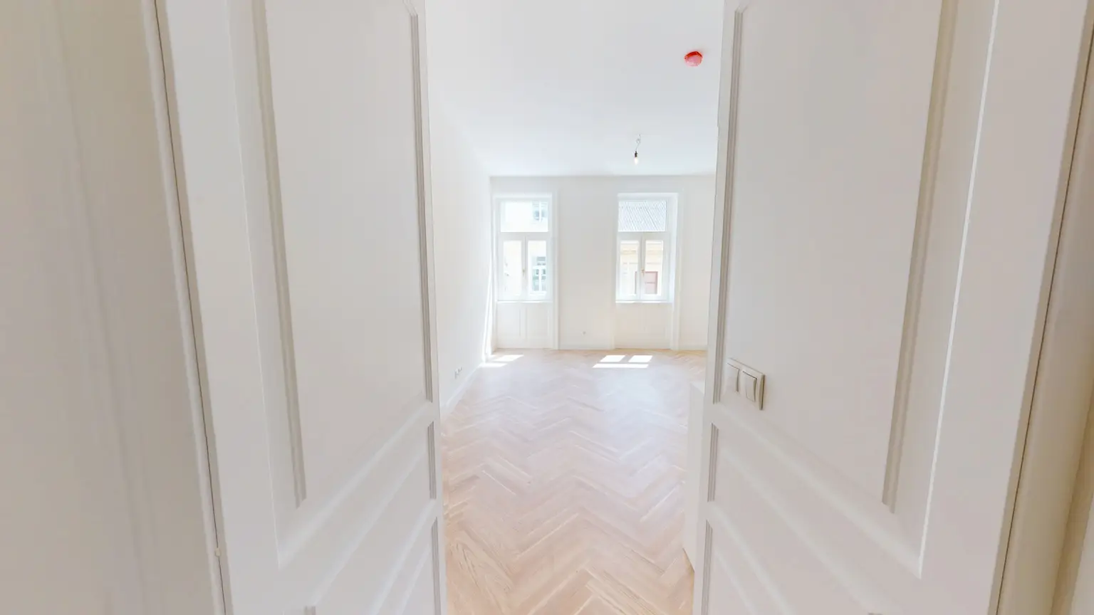 Lichtdurchflutete 2-Zimmer-Wohnung mit Balkon