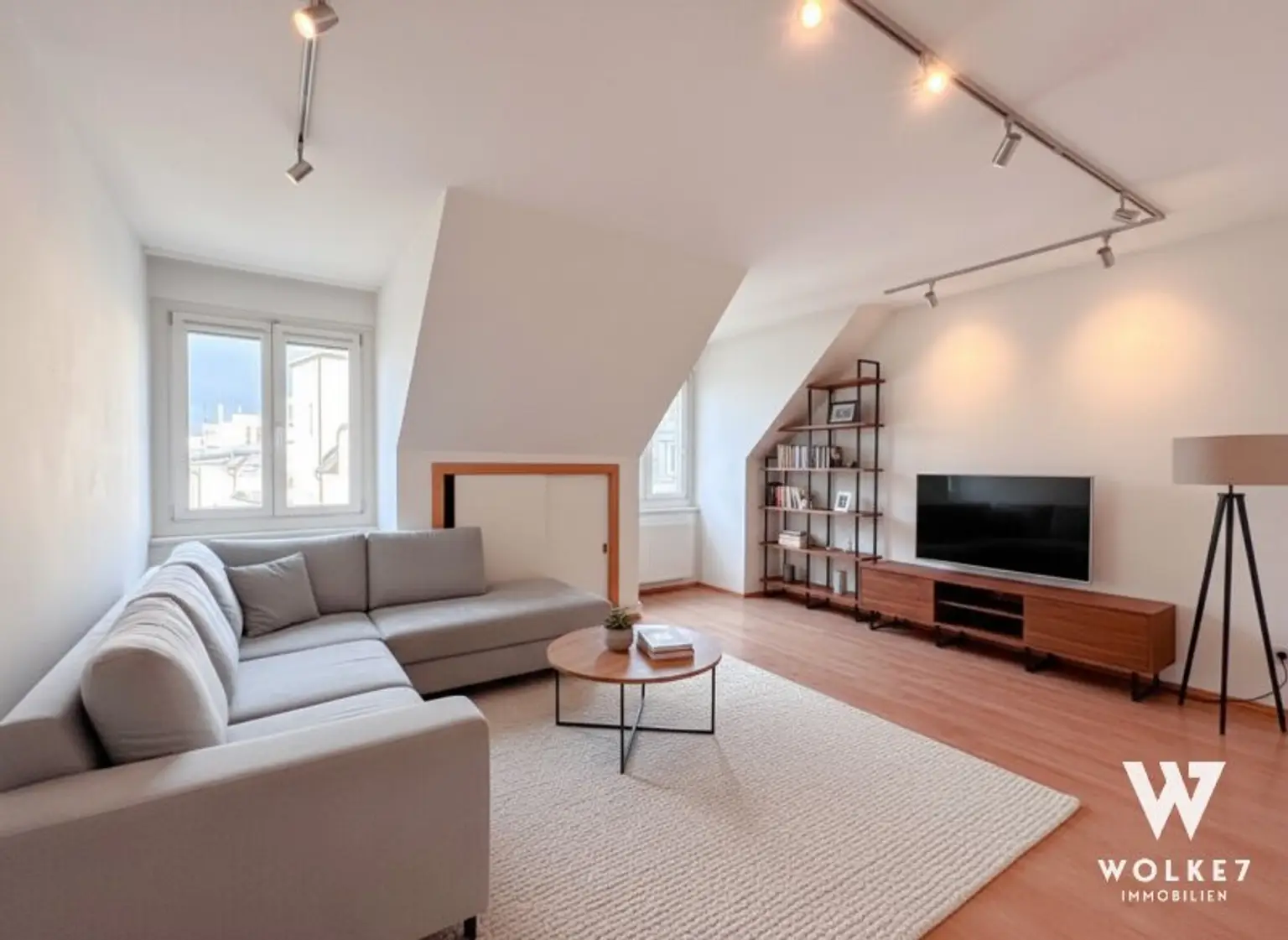 Sonnige Dachgeschosswohnung am Keplerplatz – Top Lage U1