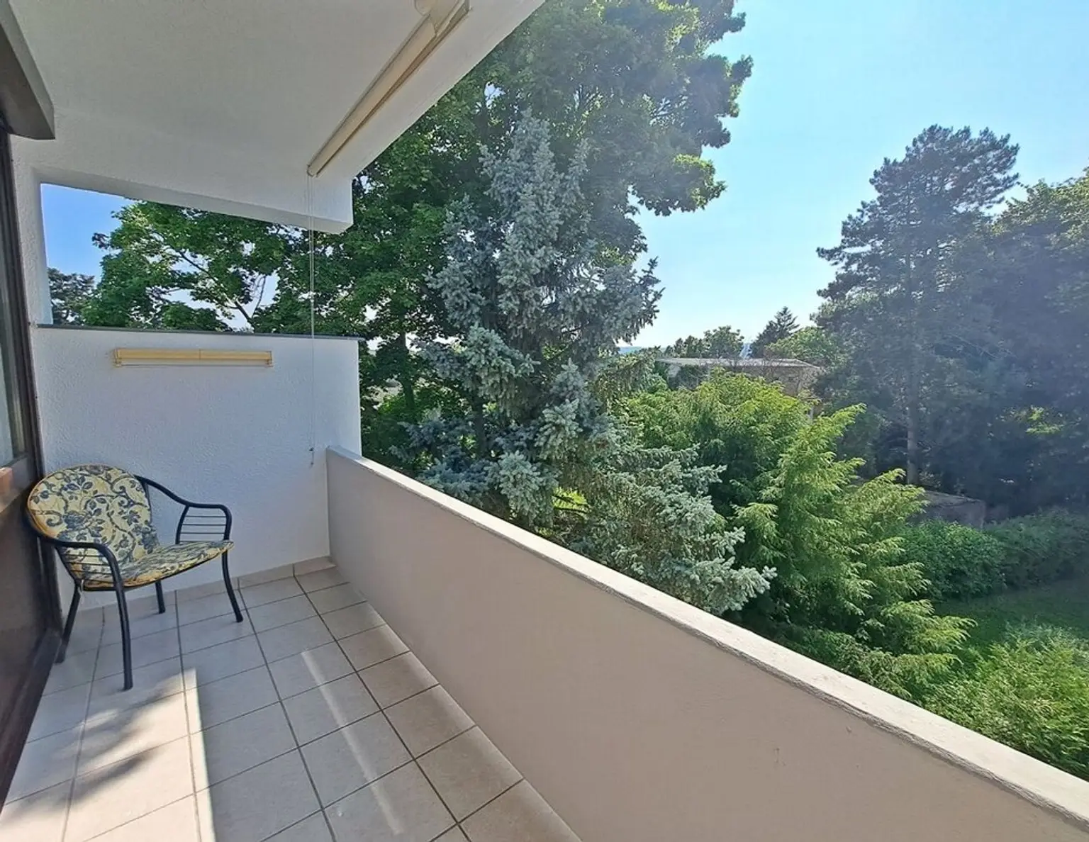 Einzigartige Top 4 1/2 Zimmer Wohnung mit Wintergarten-Speisezimmer und Loggia in Baden - Nähe Schloss Leesdorf in Grünruhelage