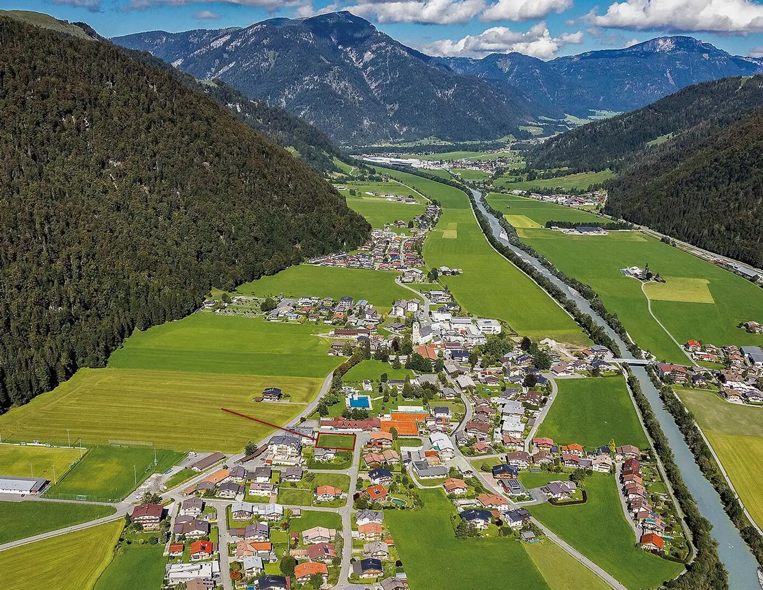 Baugrundstück mit Baugenehmigung für 10 Einheiten
