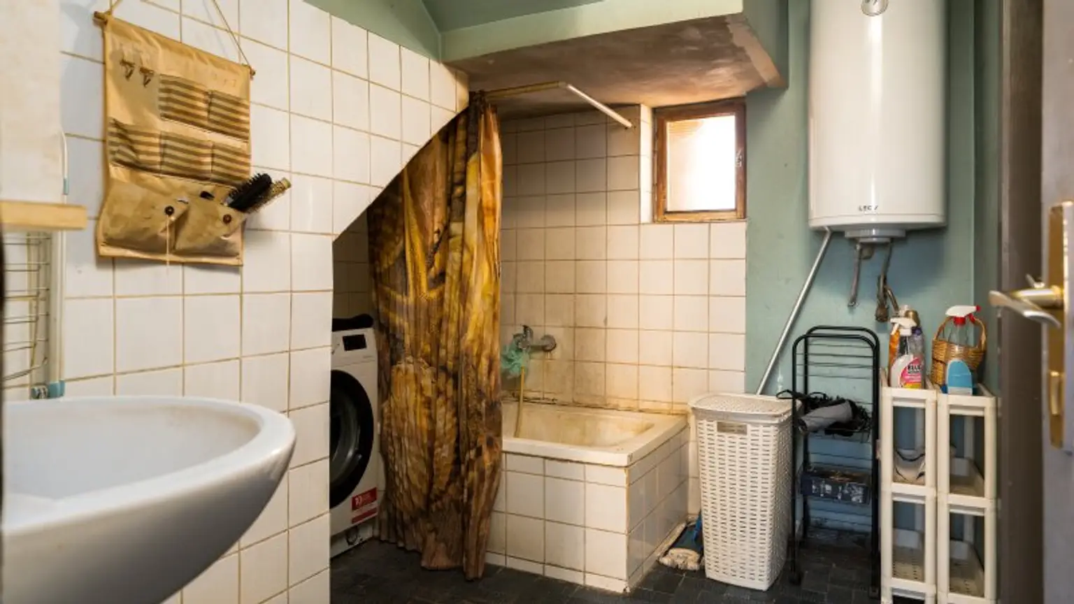 Potentialreiches Haus mit spitzen Weinkellerröhren in Groß-Schweinbarth