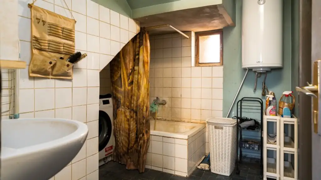 Potentialreiches Haus mit spitzen Weinkellerröhren in Groß-Schweinbarth