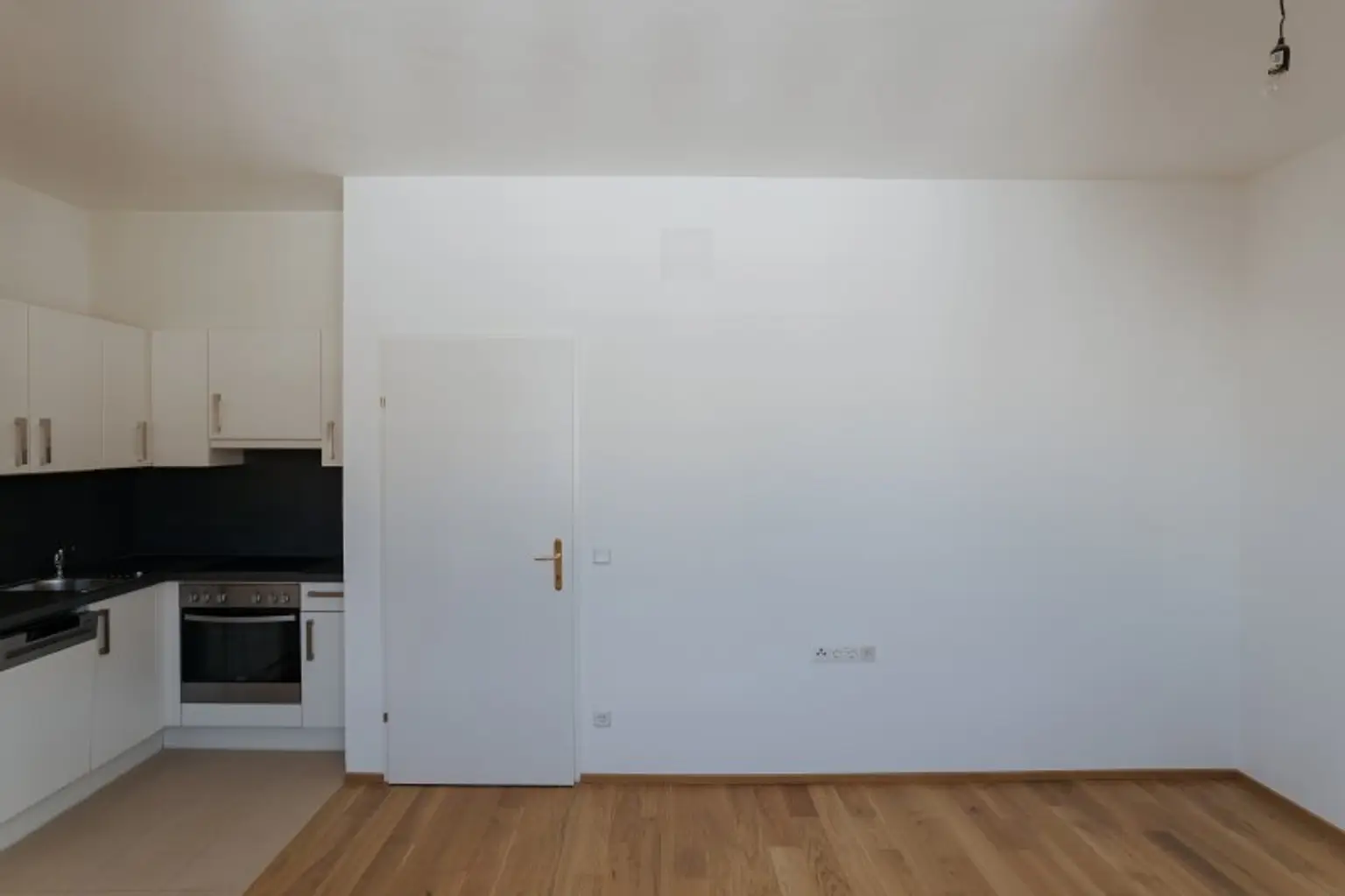 Schöne klimatisierte 3 Zimmer Maisonettewohnung im Dachgeschoß