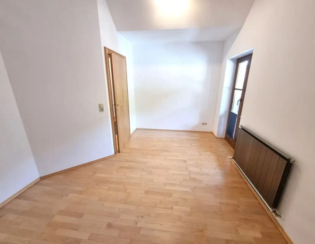 2,5 Zimmer Wohnung mit Balkon in Goldegg-Weng