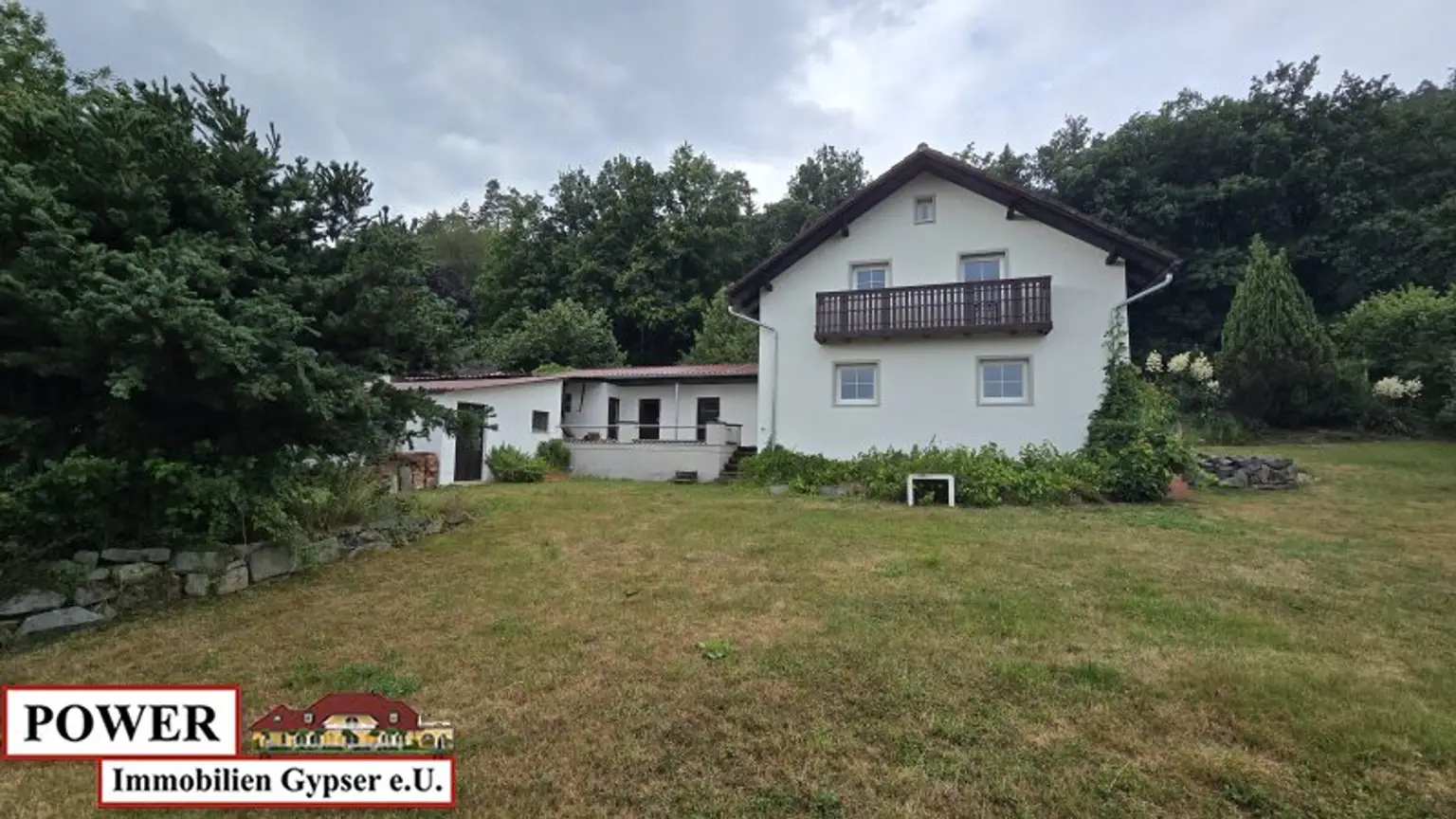 Einfamilienhaus in Waldrandlage / großes Grundstück - Ihr neues Zuhause !