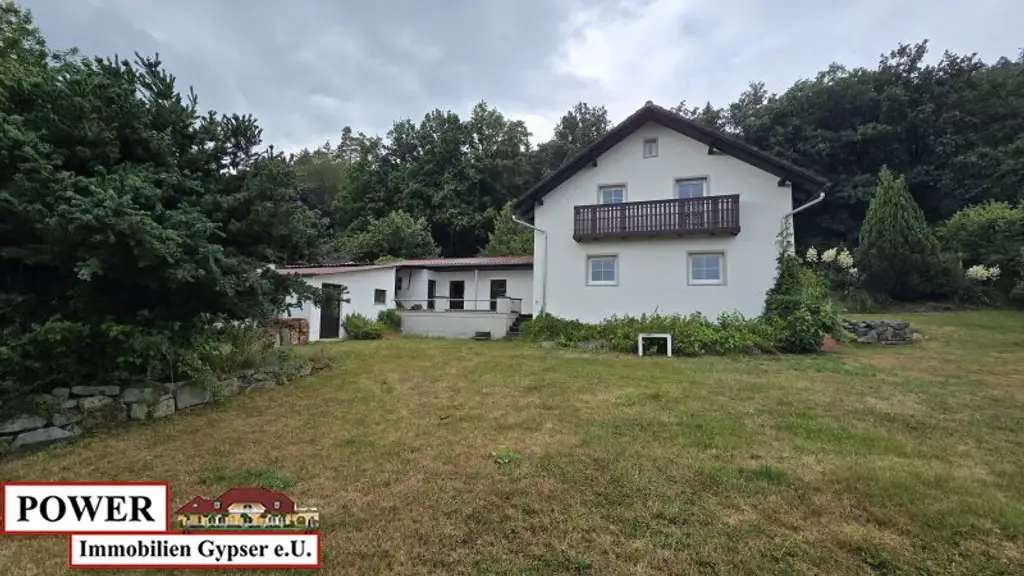 Einfamilienhaus in Waldrandlage / großes Grundstück - Ihr neues Zuhause !