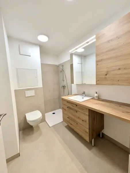 ERSTBEZUG - ENTZÜCKENDE 2-ZIMMER-WOHNUNG MIT SÜD-WEST BALKON