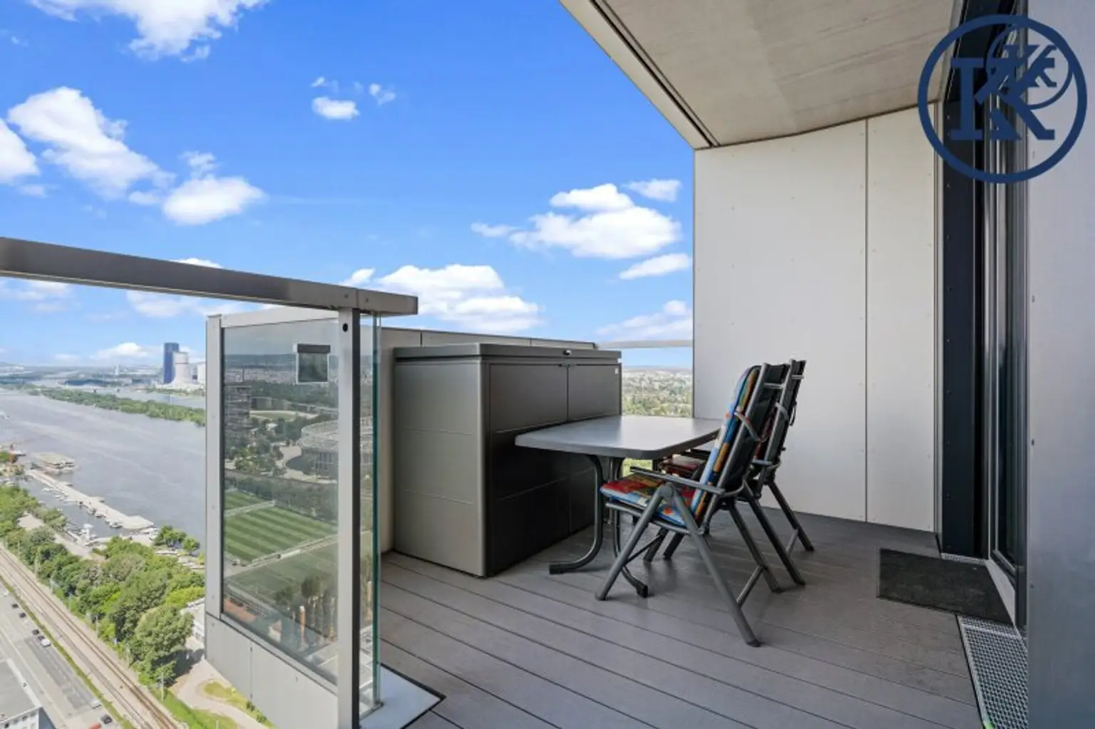Loggia / Balkon