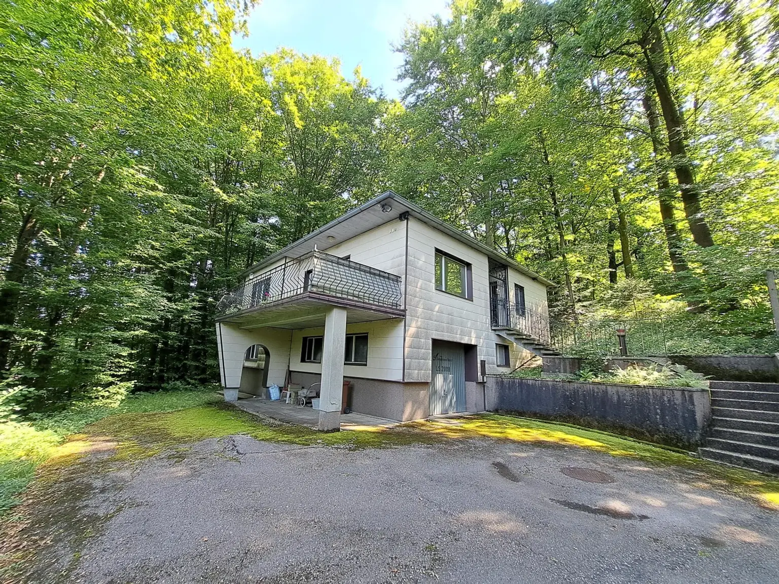 Einfamilienhaus mit Wohnrecht und 1875 m² Grund - idyllische Waldrandlage in Steyr/Fischhub