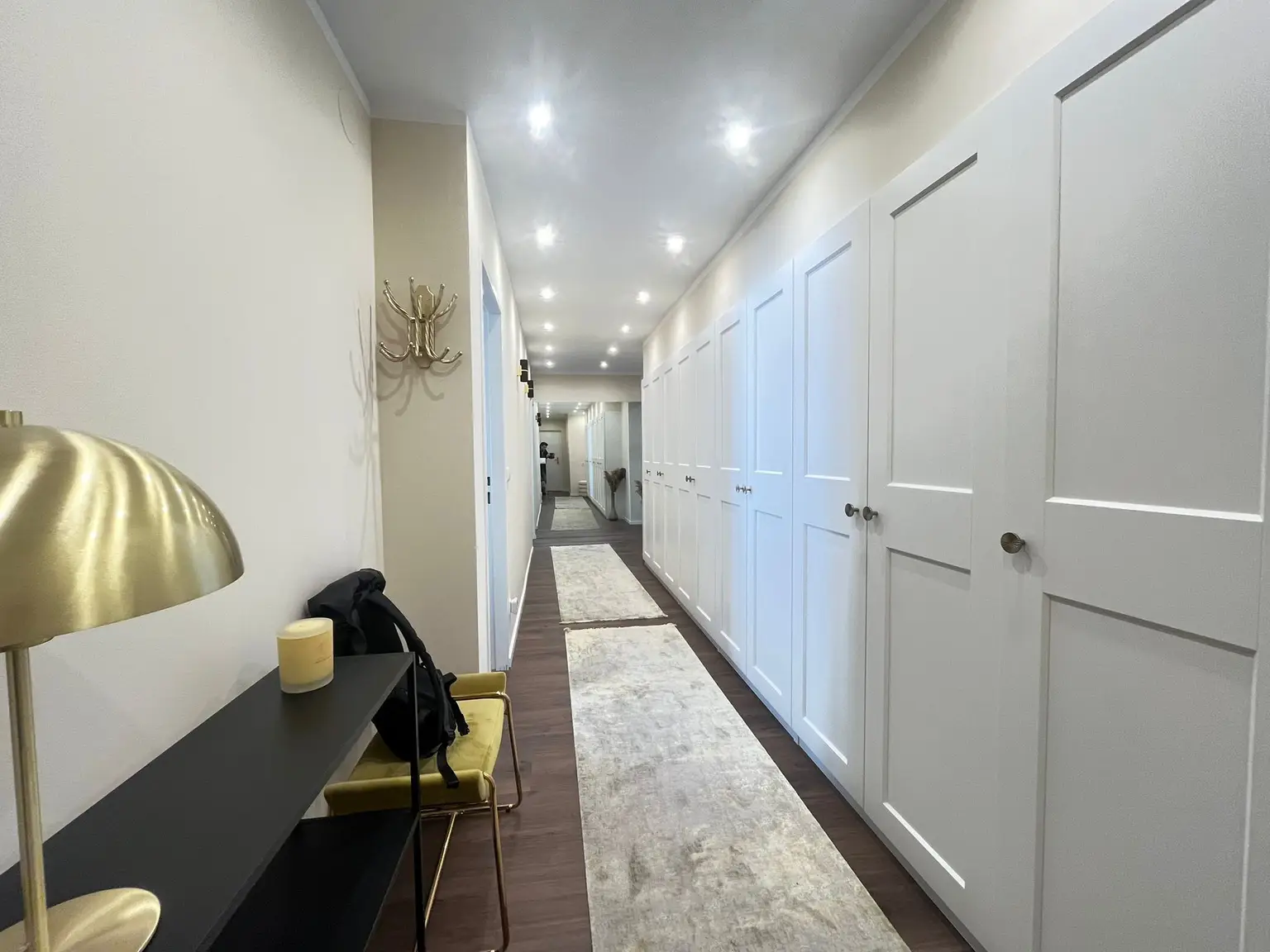 Stilvolle 3-Zimmer-Wohnung in Toplage 1070 – ruhig, renoviert, vollmöbliert und Garagenstellplatz