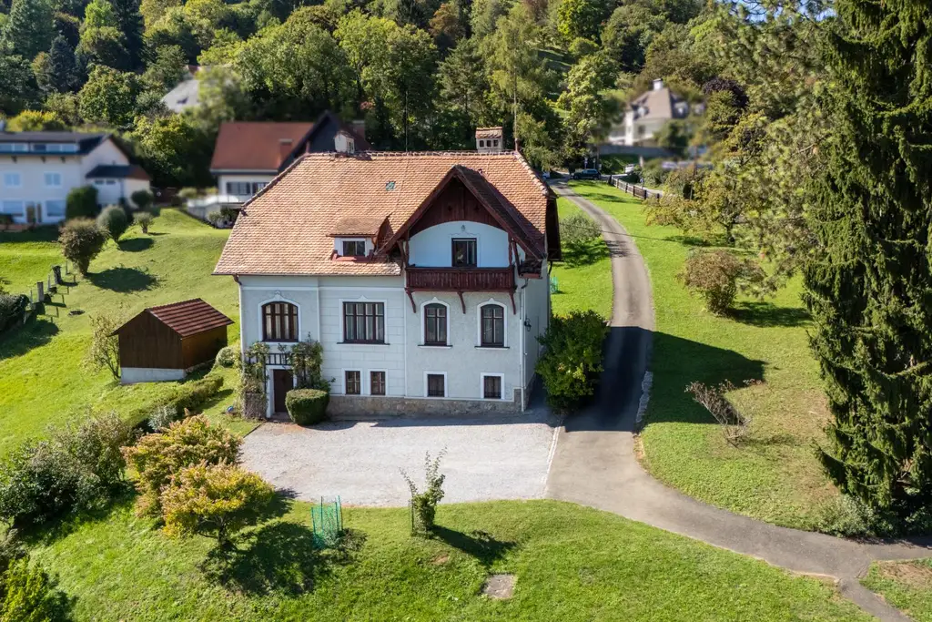 Stilvolles Haus mit Geschichte, Ruhe und traumhafter Aussicht