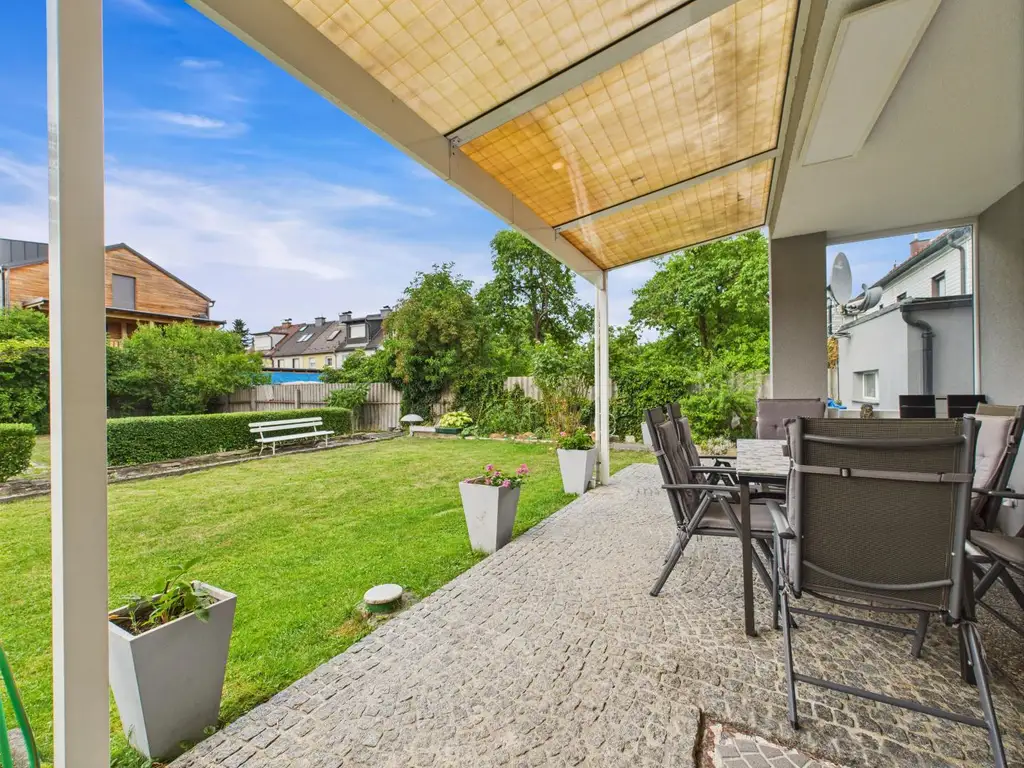Modernisierte Doppelhaushälfte mit Traumgarten – in Toplage der Welser Vogelweide