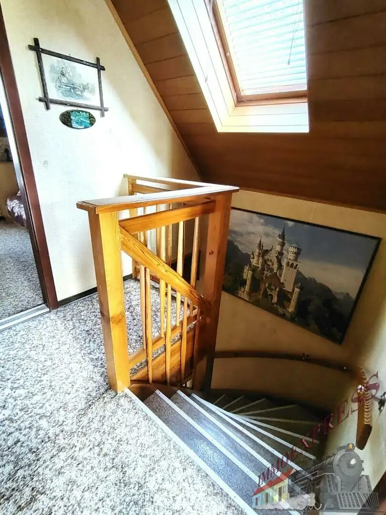 Einfamilienhaus mit großem Grundstück (2 Parzellen) wartet auf Sie!
