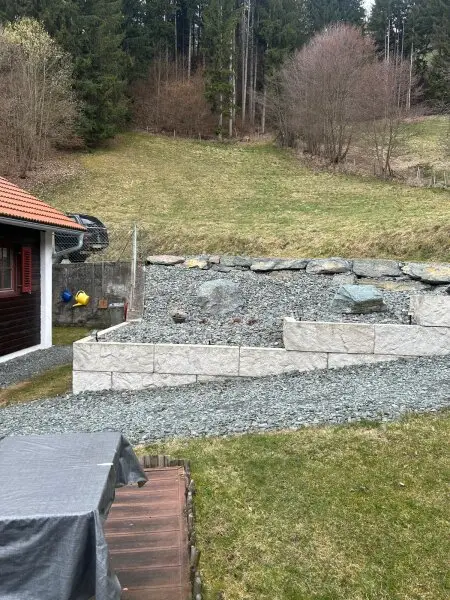 2776 m² Grund + Charmantes Einfamilienhaus im Sonnigen  Himmelberg mit Garten, + Garage & Werkstatt für 199.000 €