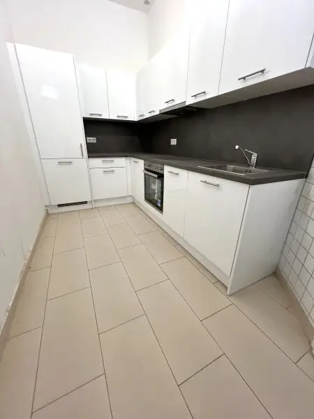 67m² Stadtwohnung mit Einbauküche, modernisiert für 385.000 €