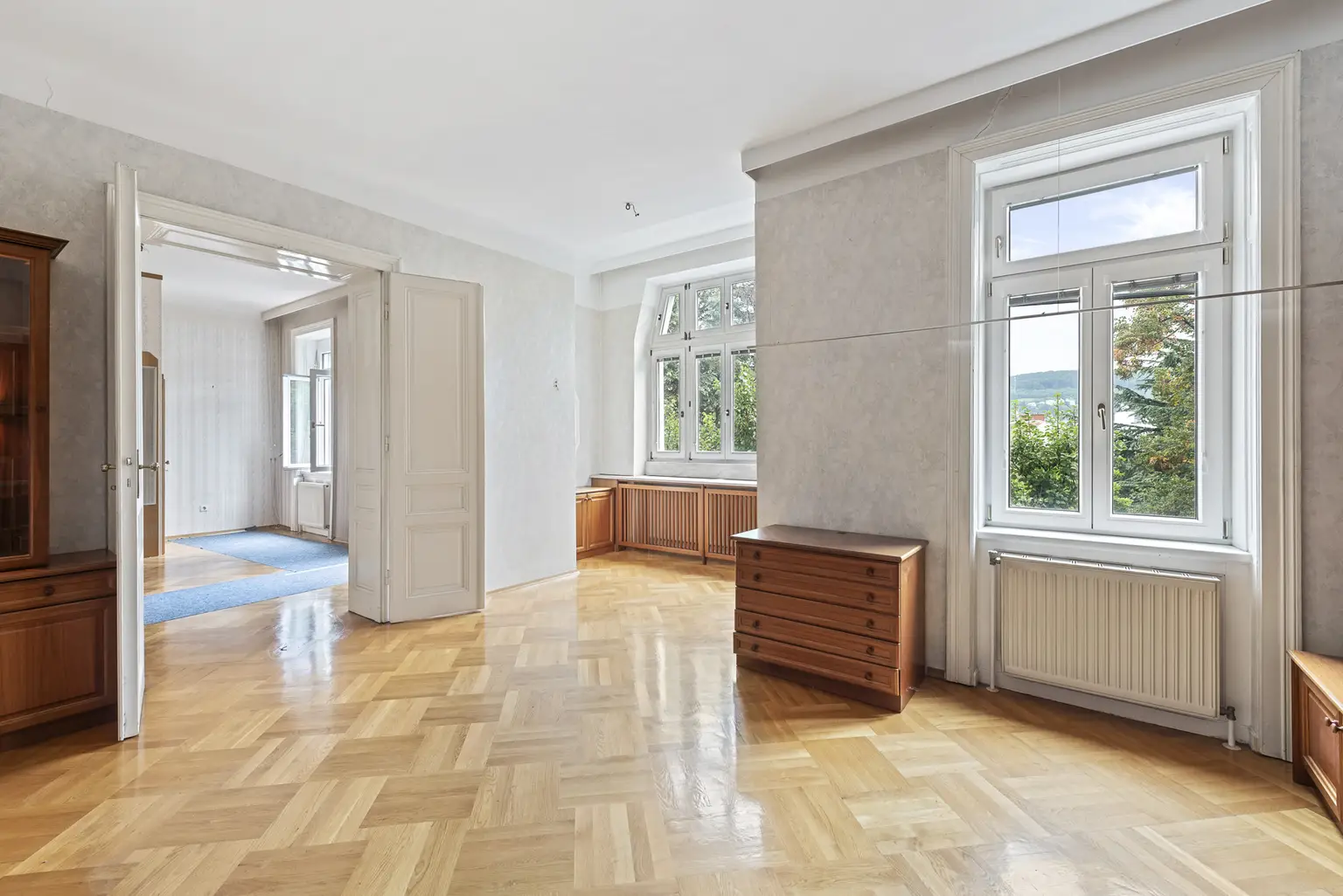 Altbau-Traum: Zwei Zimmer mit Freifläche (in Bau)